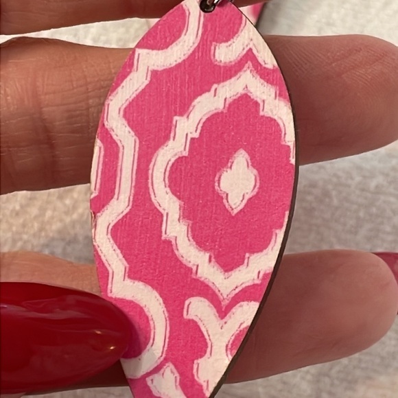 💐5/25 wood leaf shape drop dangle trendy lightweight statement earrings - Picture 3 of 5